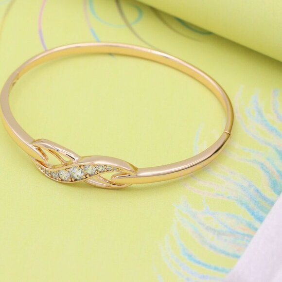 Rose Gold Bangle with Elegant Twist Design and Sparkling Stones, XPBL0521 - Picture 4 of 12